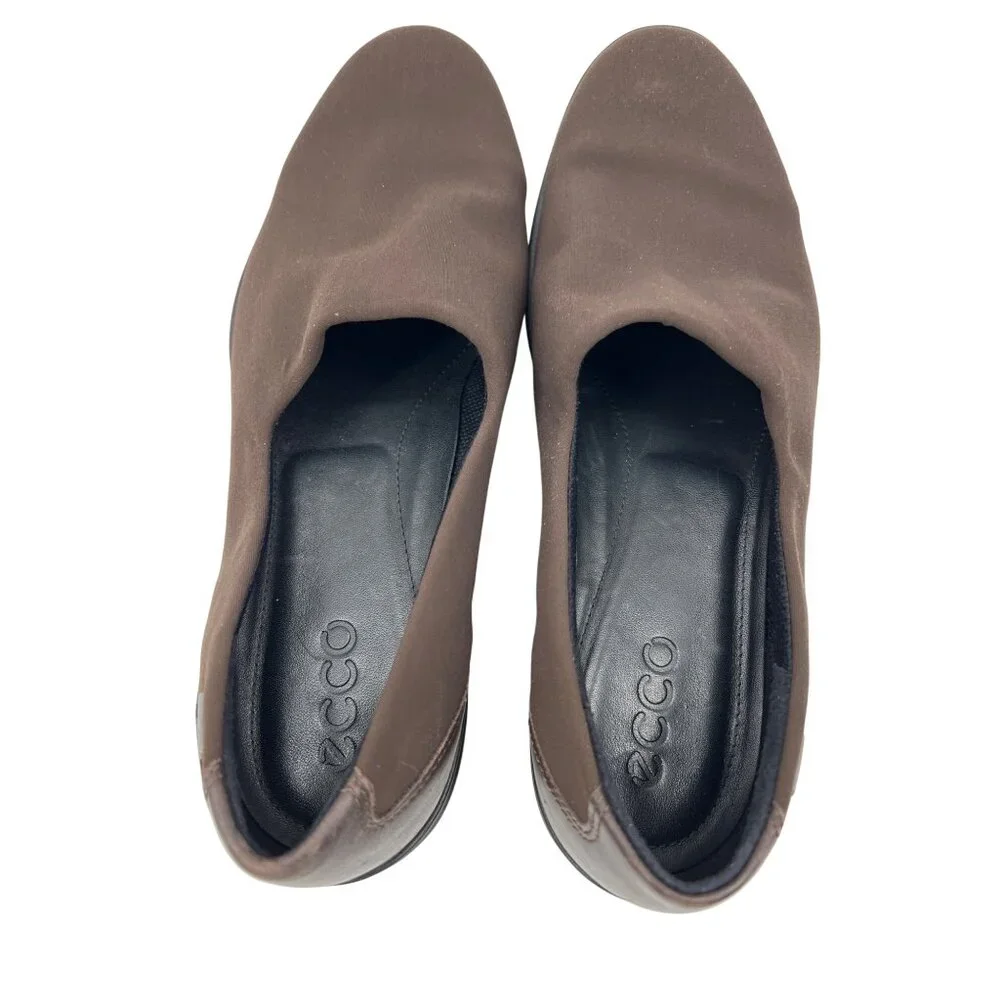 Ecco Women's size 37 eu US size 7 Stretch‎ Slip On Flat Felecia